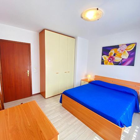 Apartment Blu Residence 利尼亚诺萨比亚多罗 外观 照片