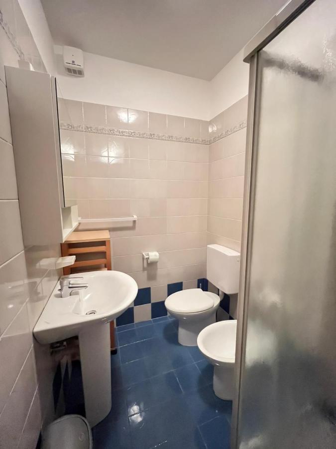 Apartment Blu Residence 利尼亚诺萨比亚多罗 外观 照片