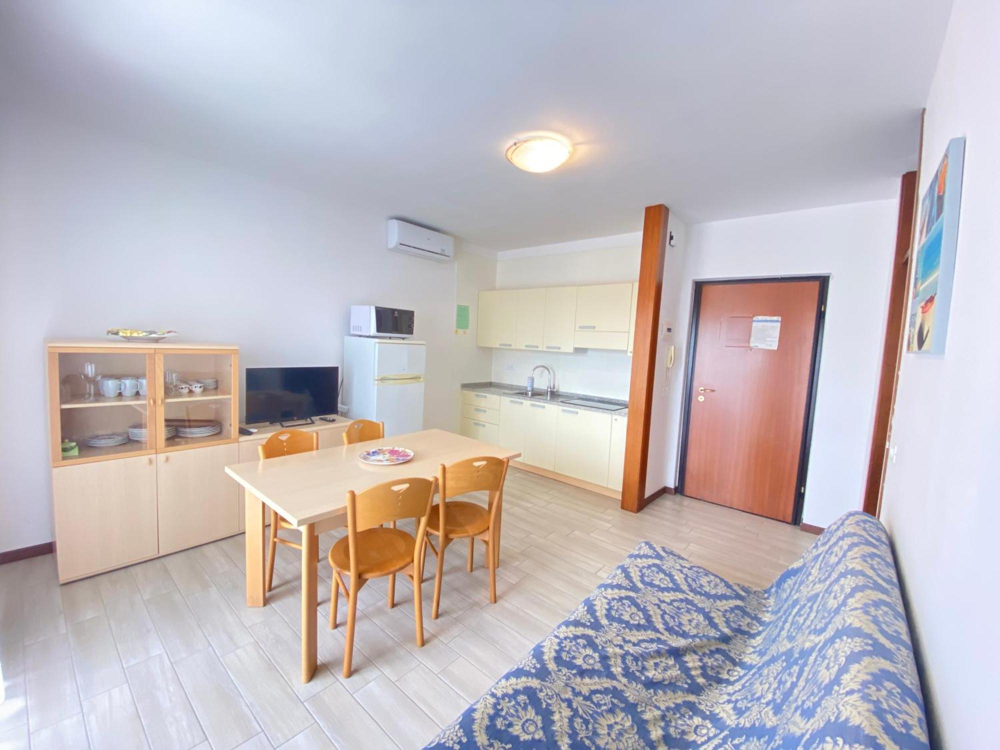 Apartment Blu Residence 利尼亚诺萨比亚多罗 外观 照片