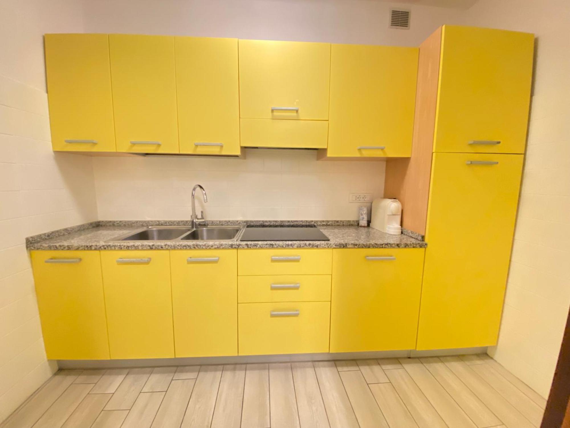 Apartment Blu Residence 利尼亚诺萨比亚多罗 外观 照片